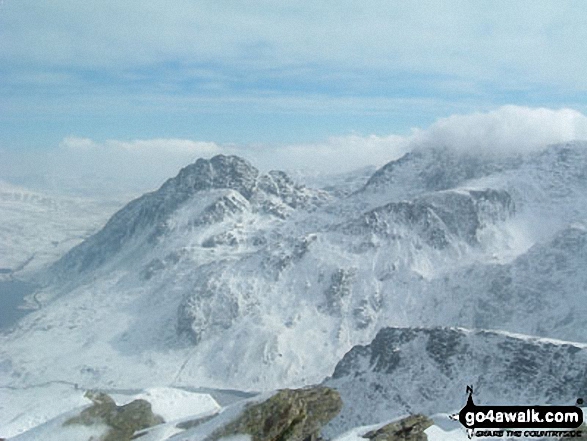 Walk gw187 Y Garn (Glyderau),  Glyder Fawr, Castell y Gwynt and Glyder Fach from Ogwen Cottage, Llyn Ogwen - Tryfan & Glyder Fach (in cloud) from Y Garn (Glyderau)