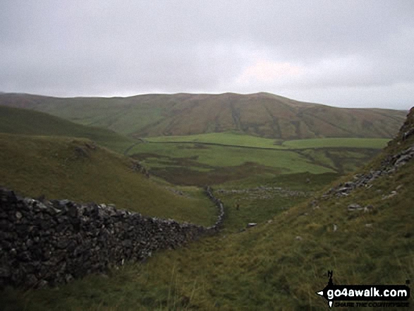 Walk ny202 Malham from Settle - Rye Loaf Hill from Attermire Scar