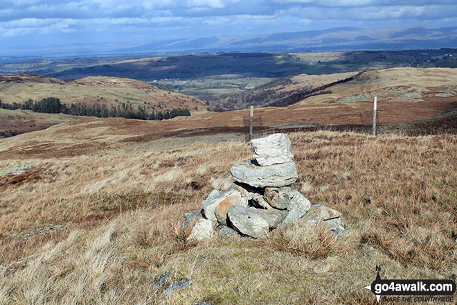 Walk c472 The Naddle Horseshoe from Hazel Shaw - The summit cairn on Hare Shaw