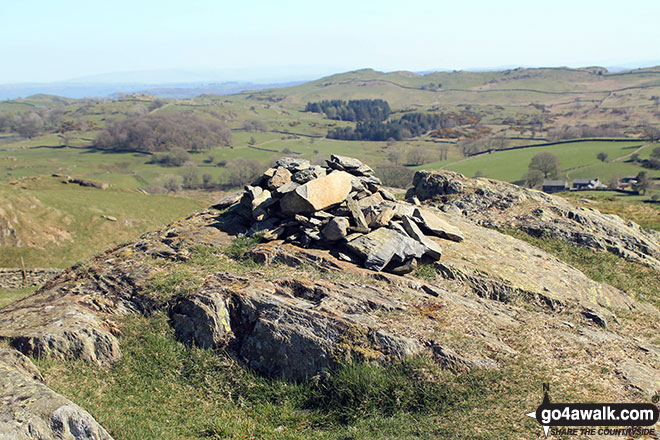 The cairn marking the summit of Grandsire 