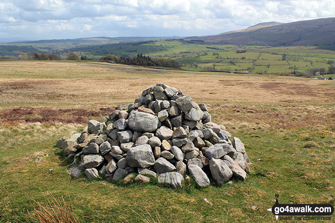 Walk c377 Faulds Browfrom Caldbeck - Faulds Brow summit cairn