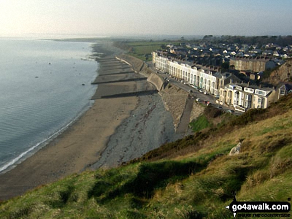 Walk gw229 Pont Rhyd-y-benllig and Cardigan Bay from Criccieth - West from Criccieth Castle