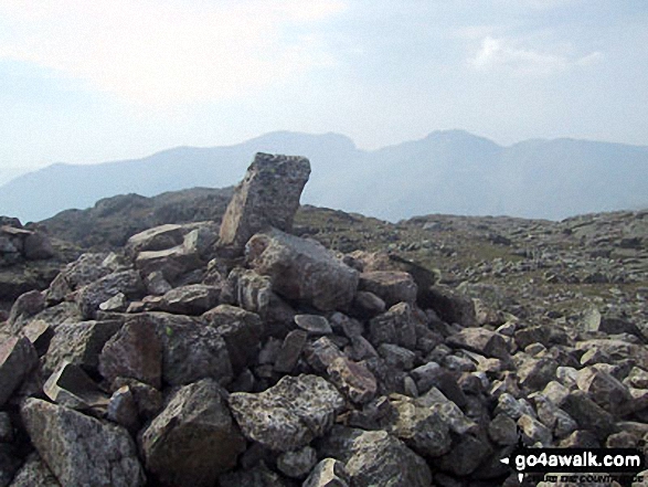 Walk c425 The Oxendale Fells from The Old Dungeon Ghyll, Great Langdale - The Scafell Massif - Slight Side, Sca Fell, Symonds Knott, Mickledore, Scafell Pike, Ill Crag and Great End from Crinkle Crags (Long Top)