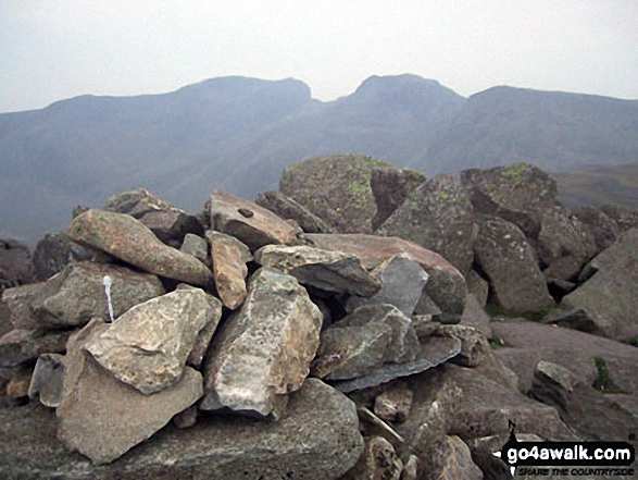 Walk c194 Scafell Pike from The Old Dungeon Ghyll, Great Langdale - The Scafell Massif - Slight Side, Sca Fell, Symonds Knott, Mickledore, Scafell Pike and Ill Crag - from the summit of Bow Fell (Bowfell)