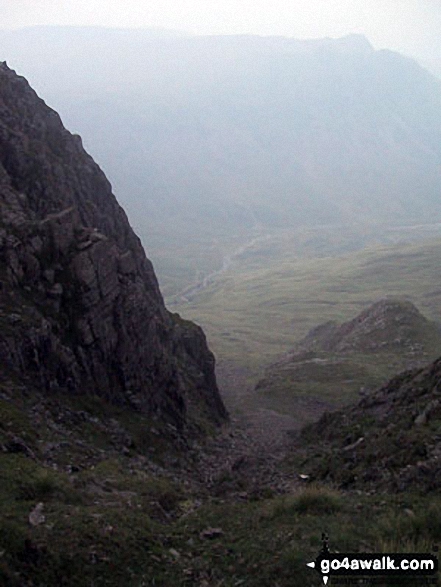 Walk c371 Esk Pike and Bow Fell (Bowfell) from The Old Dungeon Ghyll, Great Langdale - Bowfell Buttress (left), Great Langdale and The Langdale Pikes (with Harrison Stickle prominent) from the col between Bow Fell (Bowfell) and Bow Fell (Bowfell) (North Top)