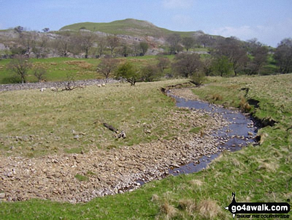 Walk c368 Nine Standards Rigg from Kirkby Stephen - Birkett Fell from Ladthwaite Beck