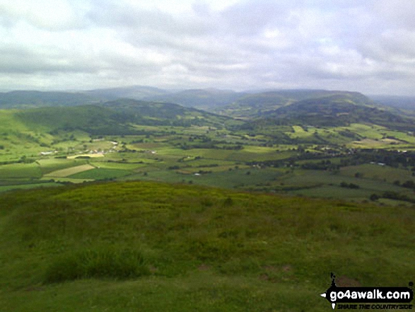 Walk mo128 The Skirrid from Abergavenny - The Black Mountains from the summit of Skirrid Fawr (Ysgyryd Fawr)