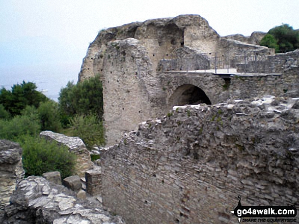 Walk lo126 Le Grotte di Catullo from Sirmione - Le Grotte di Catullo (Roman Ruins), Sirmione, Lake Garda