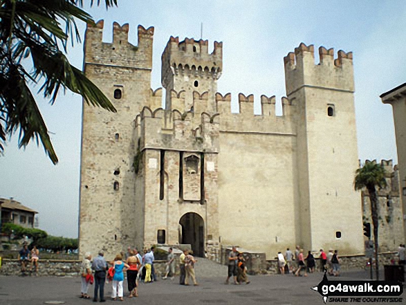 Walk lo126 Le Grotte di Catullo from Sirmione - Sirmione Castle, Lake Garda