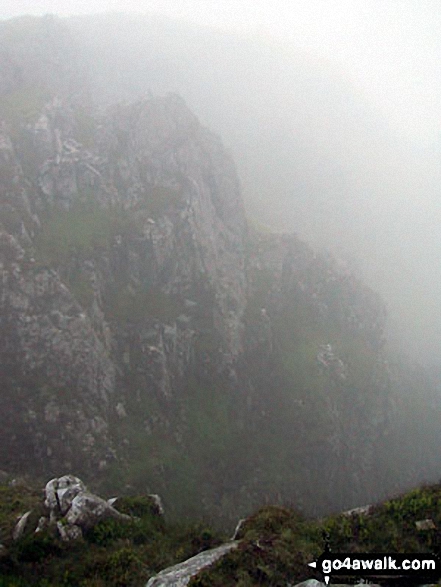 Walk gw152 Cadair Idris (Penygadair), Mynydd Moel, Cyfrwy and Gau Craig via The Pony Path - The crags on the north side of Cadair Idris (Penygadair)