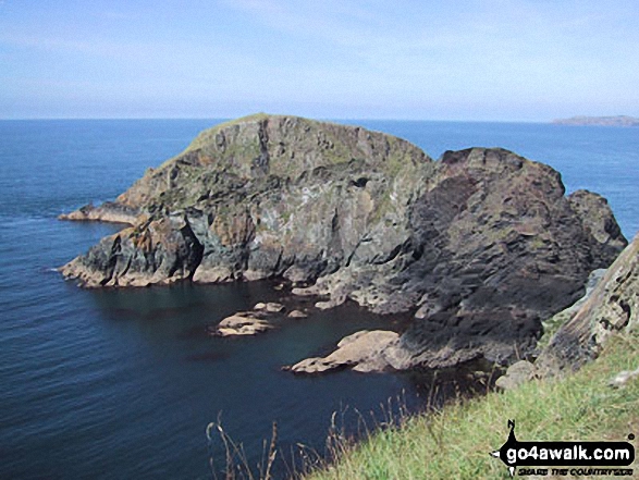 Walk pe101 St Govan's Chapel and Broad Haven from Bosherston - The Pembrokeshire Coast Path