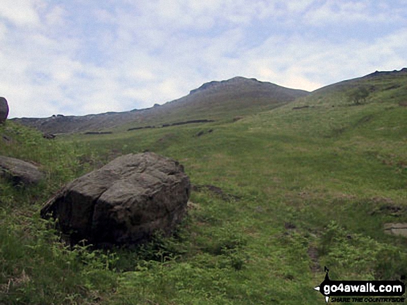 Walk gm134 Stable Stones Brow (Hoarstone Edge) and Alphin Pike from Dove Stone Reservoir, Greenfield - On the Oldham Way climbing towards Stable Stones Brow (Hoarstone Edge)