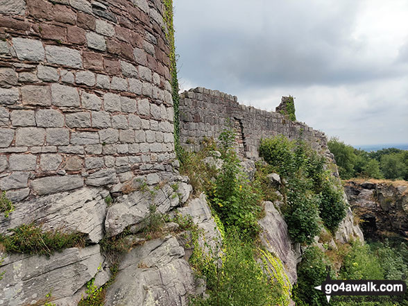 The outer wall of Beeston Castle Inner Bailey 