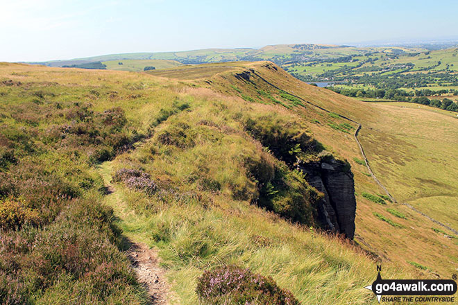 Walk d218 Black Edge (Combs Moss)from Old Road - The path along Black Edge (Combs Moss)