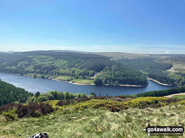 Walk d298 Back Tor and Margery Hill from Fairholmes Car Park, Ladybower Reservoir - Ladybower Reservoir from Back Tor (Derwent Edge)