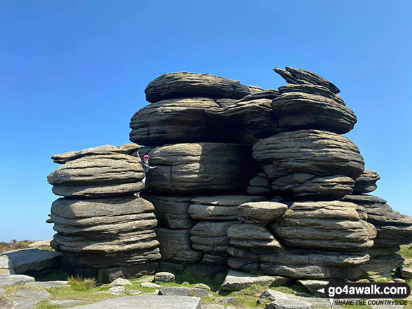 Walk d298 Back Tor and Margery Hill from Fairholmes Car Park, Ladybower Reservoir - The Wheel Stones on Derwent Edge