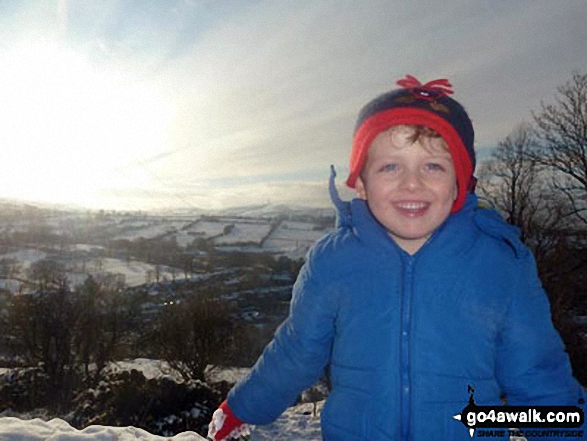 Walk ch226 Shutlingsloe from Wildboarclough - Sean on Shutlingsloe