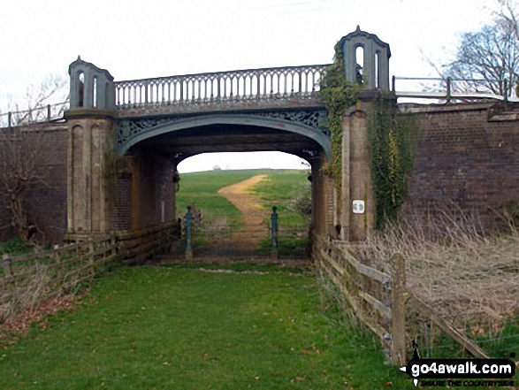 Walk no104 Watford and The Jurassic Way from West Haddon - The Jurassic Way passing under the railway near Watford<br>(of Watford Gap Services fame)