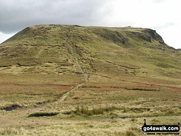 Walk d186 Kinder Scout and Kinder Downfall from Bowden Bridge, Hayfield - The Kinder Plateau from Mill Hill (Ashop Head)