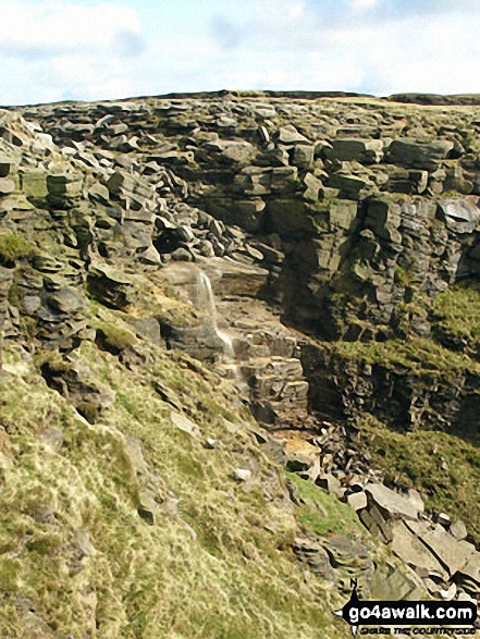 Walk d135 Kinder Downfall from Birchin Clough - Kinder Downfall