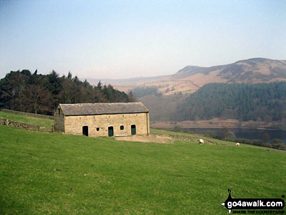 Barn near Crookhill Farm on the lower slopes of Crook Hill (Ladybower)