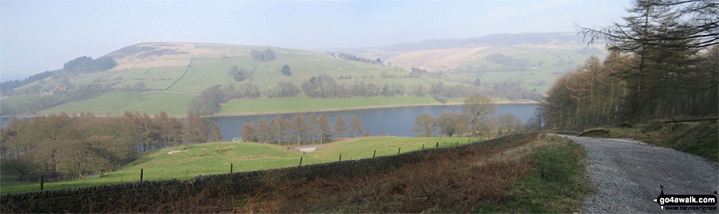 Walk d212 Alport Castles from Fairholmes Car Park, Ladybower Reservoir - Pike Low above Ladybower Reservoir from Hagg Side Woods