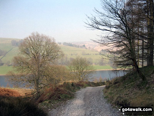 Walk d212 Alport Castles from Fairholmes Car Park, Ladybower Reservoir - Ladybower Reservoir from Hagg Side Woods