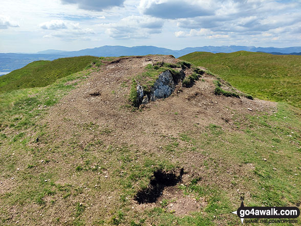 Walk c449 Sour Howes and Sallows from Kentmere - The summit of Sour Howes