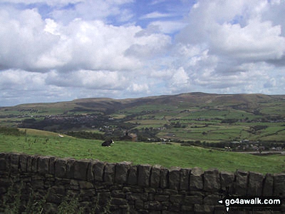 Walk gm156 Bull Hill and Peel Monument from Holcombe - Looking East from Bull Hill (Holcombe Moor)