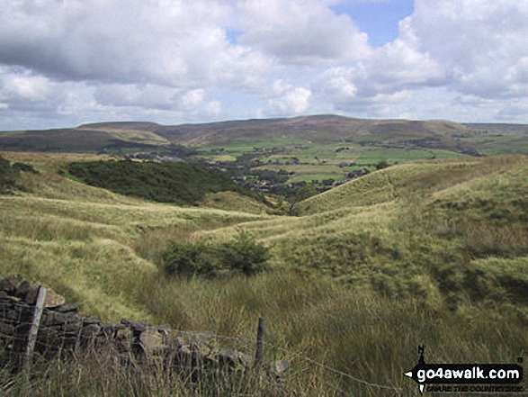 Walk gm198 Bull Hill from Holcombe - Looking East to Hail Storm Hill from Bull Hill (Holcombe Moor)