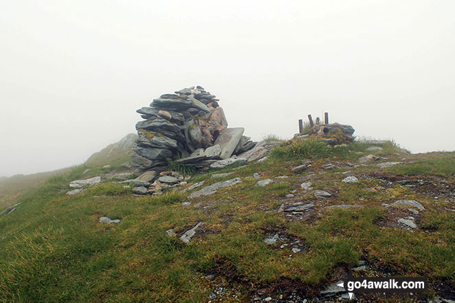 Walk Beinn Bhuidhe (Glen Fyne) walking UK Mountains in Loch Lomond and The Trossachs to Loch Tay  Argyll and Bute, Scotland