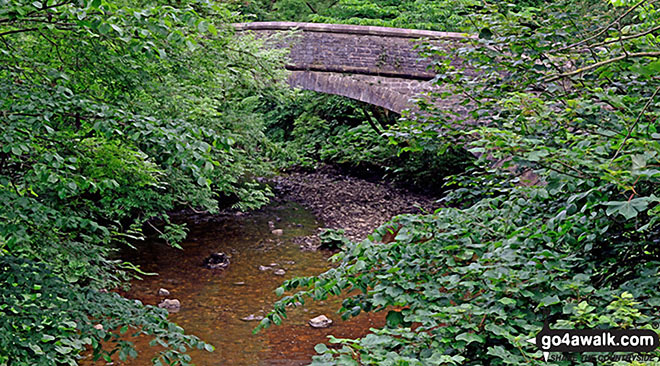 Walk s163 A walk around Wetton Hill from Wetton - The old bridge below Wettonmill