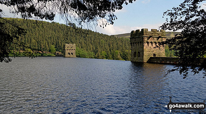 Walk d298 Back Tor and Margery Hill from Fairholmes Car Park, Ladybower Reservoir - Howden Reservoir Dam