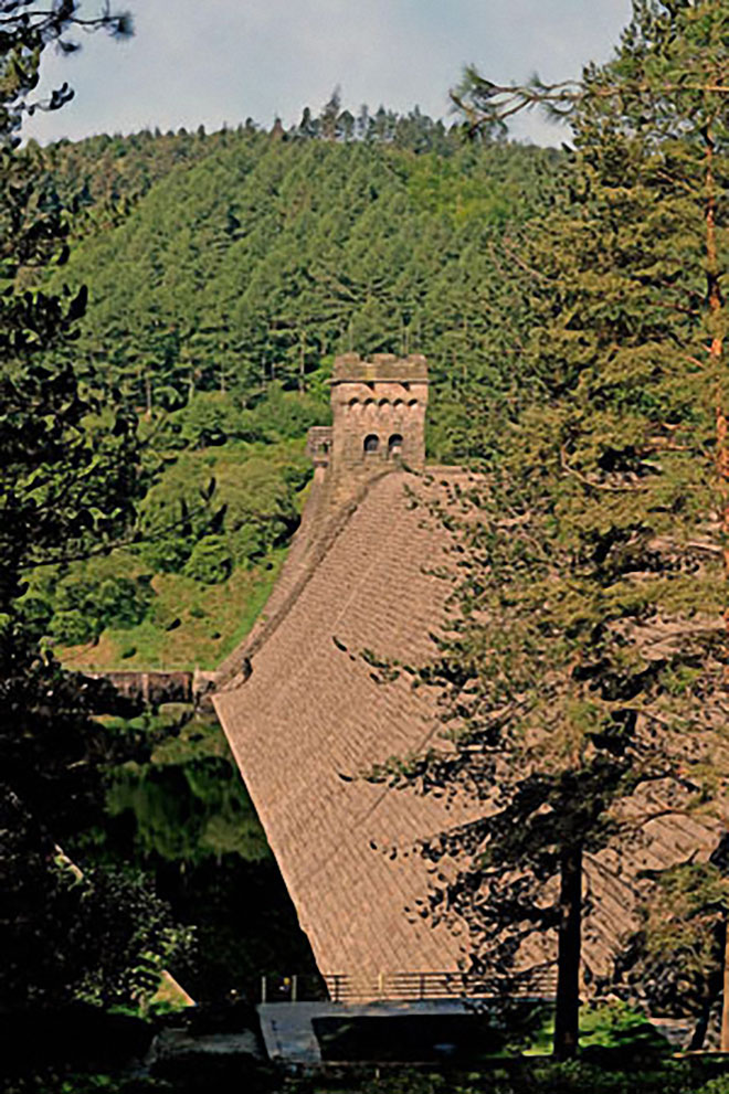 Walk d260 Back Tor from Fairholmes Car Park, Ladybower Reservoir - Derwent Reservoir Dam