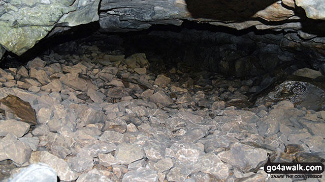 Walk d127 Lathkill Dale and Bradford Dale from Youlgreave - Lathkill Head Cave, Lathkill Dale