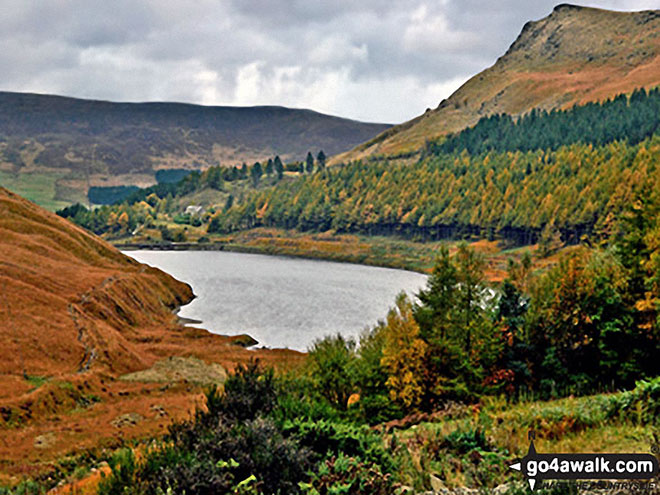 Walk gm126 Ashway Rocks and Great Dove Stones Rocks from Dove Stone Reservoir, Greenfield - Yeoman Hey Reservoir below Alderman's Hill (top right) and Alphin Pike in the background from above Greenfield Reservoir