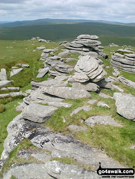 Walk de135 Great Mis Tor and Great Staple Tor from Merrivale - On Great Mis Tor