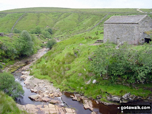 Walk ny145 Tan Hill and Robert's Seat from Keld - Whitsundale Beck near Keld