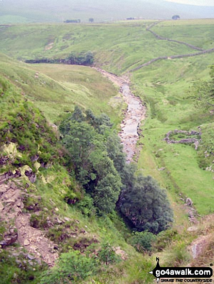 Walk ny248 Kisdon and Keld from Muker - The River Swale at Keld