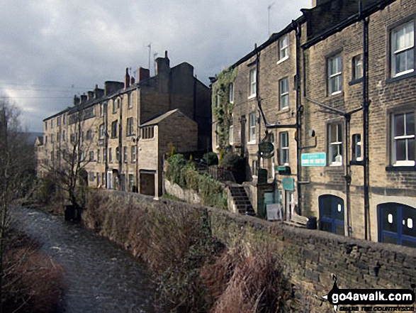 Walk wy108 Upperthong and Netherthong from Holmfirth - 'Nora Batty's' House from BBC TV's 'Last of the Summer Wine', Holmfirth