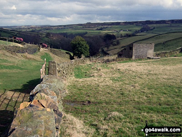 Walk wy108 Upperthong and Netherthong from Holmfirth - The Holme Valley from near Hogley Green