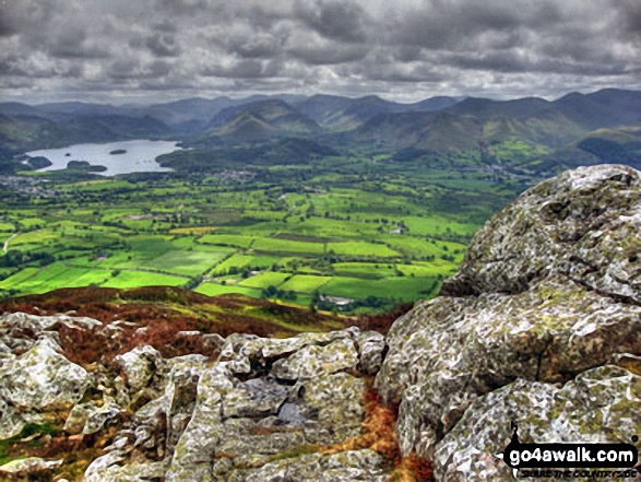 Walk c321 Skiddaw and Lonscale Fell from Millbeck, nr Keswick - Derwent Water and The Newlands Fells from The White Stones on Carl Side