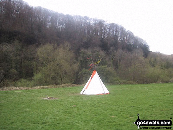 Walk gl130 The Suck Stone from Symonds Yat - Wigwam in the Biblins Campground by The River Wye