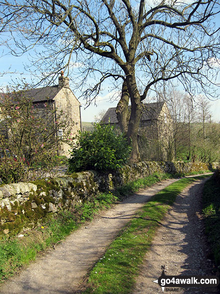 Walk s244 The Manifold Way, Thor's Cave  and Warslow from Grindon - Passing through Villa Farm near Warslow