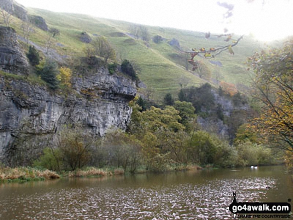 Walk d113 The Monsal Trail, Water-cum-Jolly Dale and Miller's Dale from Miller's Dale Station - The River Wye in Water-cum-Jolly Dale