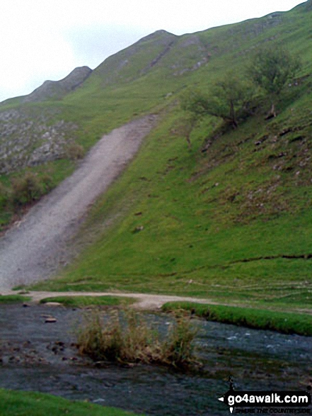 Walk s217 Milldale and Dove Dale from Alstonefield - Looking up to Thorpe Cloud from Dove Dale