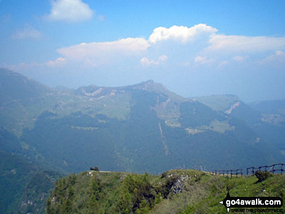 Walk ve101 Monte Baldo - Cime di Ventrar, Cime Delle Pozette and Cime di Valdritta from Malcesine - Bocca del Creer and Corna Piana from Cime di Ventrar (Monte Baldo)