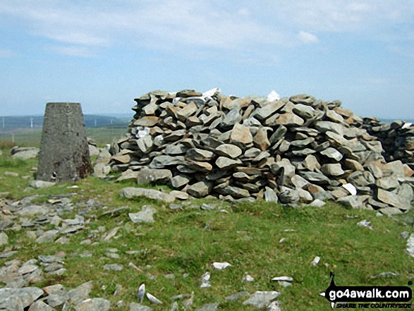 Pen y Garn (Bryn Garw) Photo by Broderick Reeves