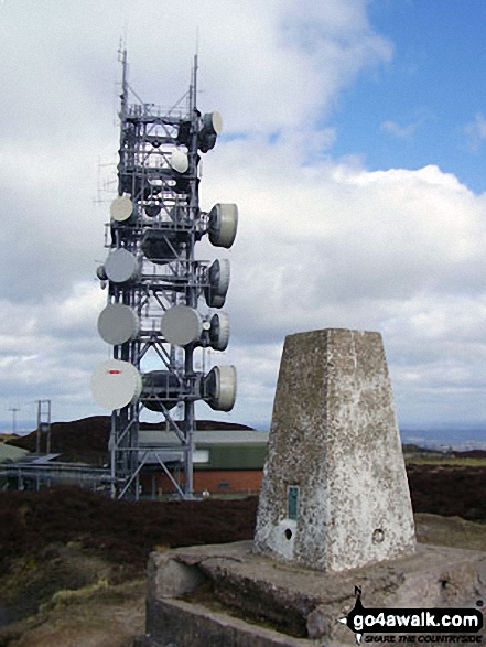 Walk sh101 Brown Clee Hill from Cleobury North - Brown Clee Hill (Abdon Burf) summit trig point