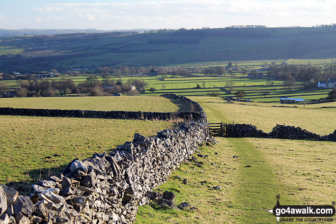 The path back to Little Longstone from Longstone Moor 